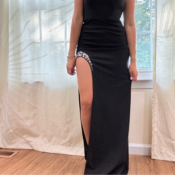 FORMAL BUSTIER SWEETHEART SIDE SLIT EMBELLISHED GOWN Size 0 - Picture 4 of 4